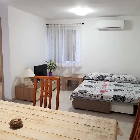 Apartment Natali *